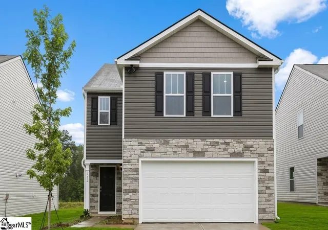 Photo 1 of Single family home for sale at 212 Deskin Ln, Fountain Inn, SC 29644 | MLS# 1582662 | Listing updated on 2026-09-21