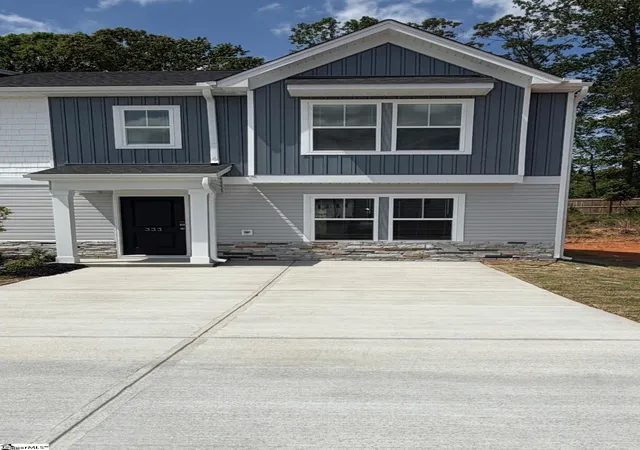 Photo 1 of Townhouse for sale at 343 Stonyway Ln, Easley, SC 29640 | MLS# 1601346 | Listing updated on 2026-09-11