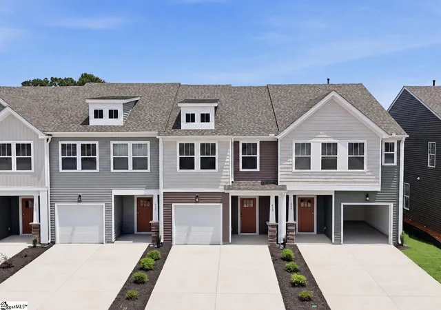 Photo 1 of Townhouse for sale at 410 Alicat Dr, Simpsonville, SC 29680 | MLS# 1599820 | Listing updated on 2026-09-17