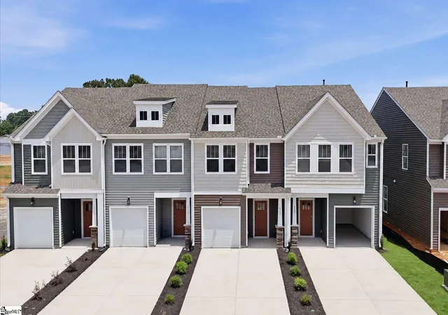 Photo 2 of Townhouse for sale at 410 Alicat Dr, Simpsonville, SC 29680 | MLS# 1599820 | Listing updated on 2026-09-17