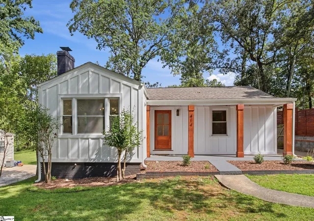 Photo 1 of Single family home for sale at 414 Potomac Ave, Greenville, SC 29605 | MLS# 1591210 | Listing updated on 2026-09-16