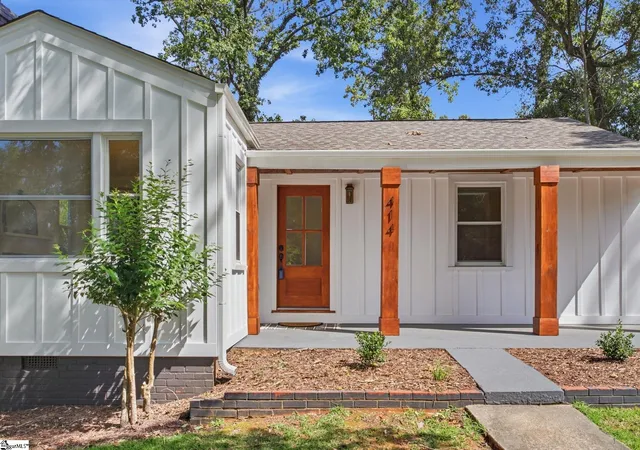 Photo 2 of Single family home for sale at 414 Potomac Ave, Greenville, SC 29605 | MLS# 1591210 | Listing updated on 2026-09-16
