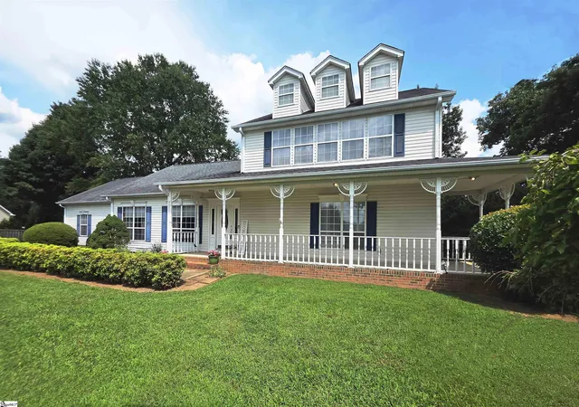 Photo 1 of Single family home for sale at 104 Wren Crossing Ct, Easley, SC 29642 | MLS# 1595405 | Listing updated on 2026-08-20