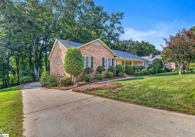 Photo 2 of Single family home for sale at 410 Sweetwater Rd, Greer, SC 29650 | MLS# 1599539 | Listing updated on 2026-10-13