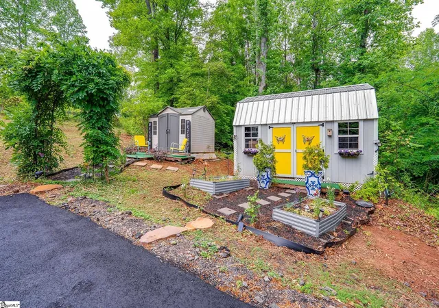 Homes for sale in Travelers Rest, SC | 25 Valley Rd, Travelers Rest, SC 29690 | MLS# 1595520