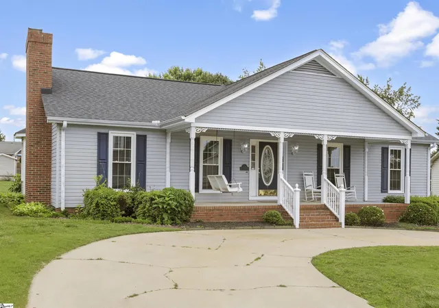 Homes for sale in Greer, SC | 114 Fairview Pl, Greer, SC 29651 | MLS# 1594432