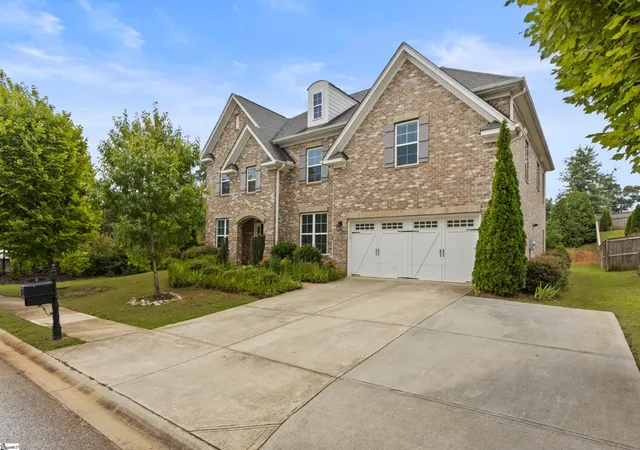 Photo 2 of Single family home for sale at 3 Stafford Green Wy, Greenville, SC 29615 | MLS# 1600153 | Listing updated on 2026-09-02