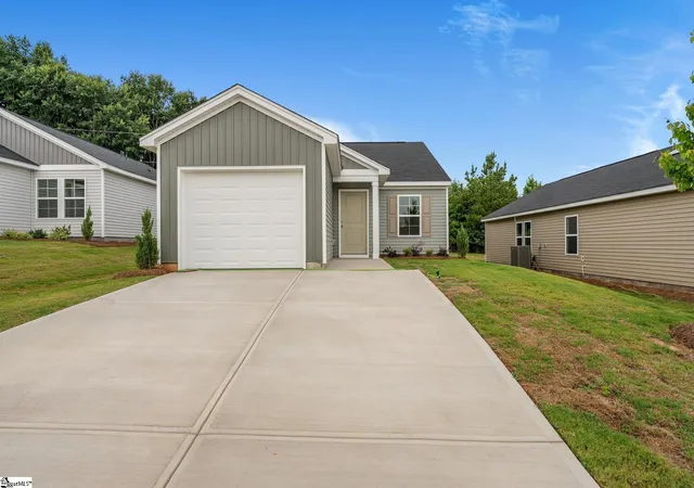 Photo 1 of Single family home for sale at 155 Cloverfield Ln, Spartanburg, SC 29303 | MLS# 1591056 | Listing updated on 2026-08-30