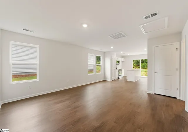Photo 2 of Single family home for sale at 155 Cloverfield Ln, Spartanburg, SC 29303 | MLS# 1591056 | Listing updated on 2026-08-30