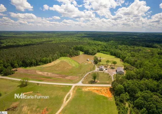 Photo 3 of House for sale at 7483 252 Hwy, Honea Path, SC 29654 | MLS# 1589868 | Listing updated on 2026-04-29