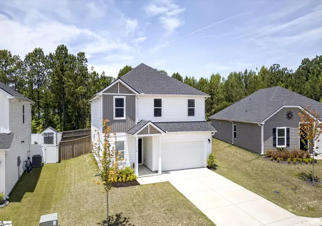 Photo 2 of Single family home for sale at 116 Layken Dr, Fountain Inn, SC 29644 | MLS# 1594183 | Listing updated on 2026-08-08