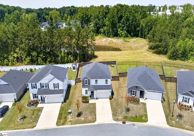 Photo 3 of Single family home for sale at 116 Layken Dr, Fountain Inn, SC 29644 | MLS# 1594183 | Listing updated on 2026-08-08
