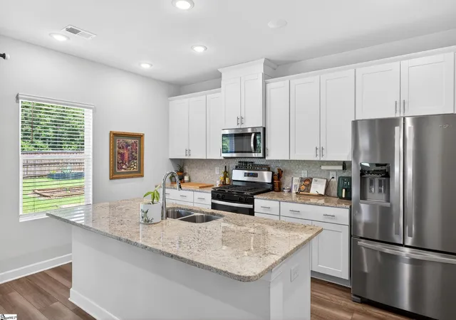 Photo 3 of Single family home for sale at 116 Layken Dr, Fountain Inn, SC 29644 | MLS# 1594183 | Listing updated on 2026-08-08