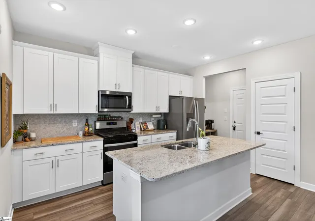 Photo 4 of Single family home for sale at 116 Layken Dr, Fountain Inn, SC 29644 | MLS# 1594183 | Listing updated on 2026-08-08