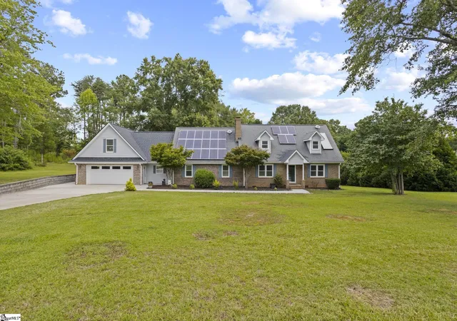 Photo 4 of Single family home for sale at 15 Morningdale Dr, Travelers Rest, SC 29690 | MLS# 1602092 | Listing updated on 2026-08-27