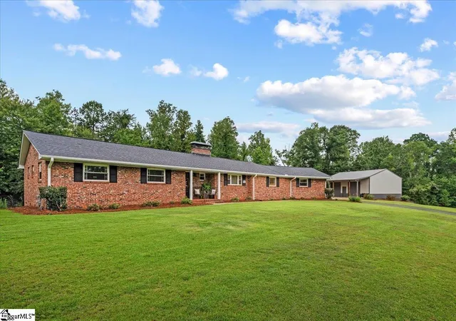 Photo 2 of Single family home for sale at 323 Saint Paul Rd, Easley, SC 29642 | MLS# 1602016 | Listing updated on 2026-09-10