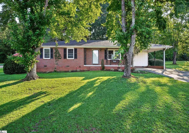 Photo 1 of Single family home for sale at 136 James Ave, Spartanburg, SC 29385 | MLS# 1602411 | Listing updated on 2026-08-30