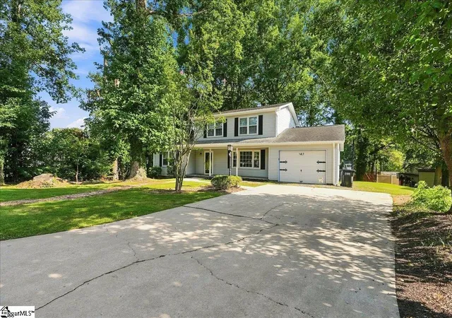 Photo 2 of Single family home for sale at 107 Windsor St, Simpsonville, SC 29681 | MLS# 1599693 | Listing updated on 2026-08-04