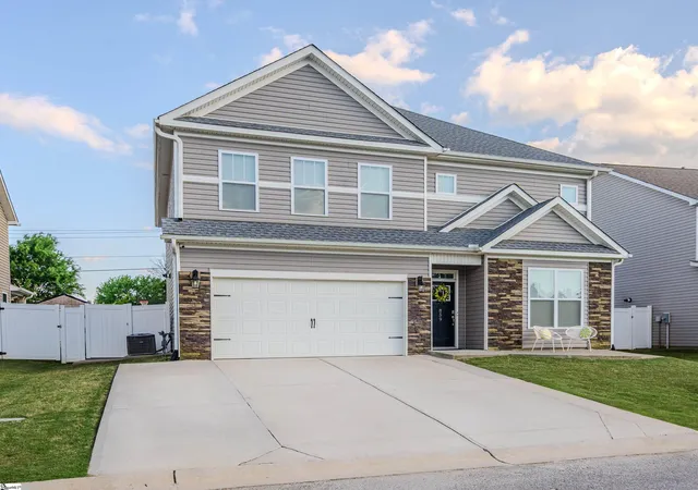 Photo 1 of Single family home for sale at 859 Ingleside Wy, Duncan, SC 29334 | MLS# 1589855 | Listing updated on 2026-09-01