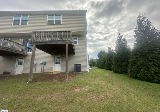Photo 3 of Sale Pending at 318 Parkridge Wy, Simpsonville, SC 29680 | MLS# 1595668 | Listing updated on 2026-08-17