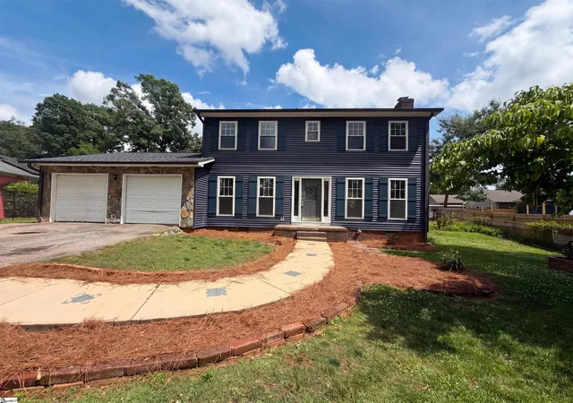 Single family home for sale at 4 Willowood Dr, Spartanburg, SC 29303 | MLS# 1593234