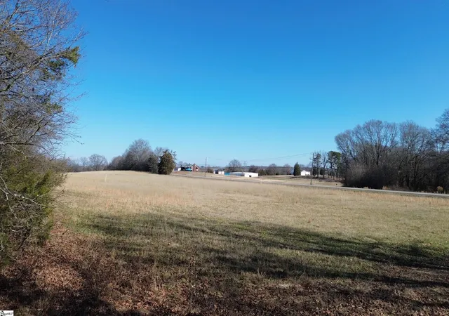 2nd image of 106b Omega Ln, Piedmont, SC 29673 | MLS# 1581079