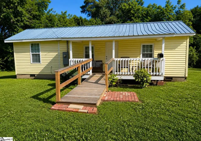 1st image of 117 Williams St, Woodruff, SC 29388 | MLS# 1594797