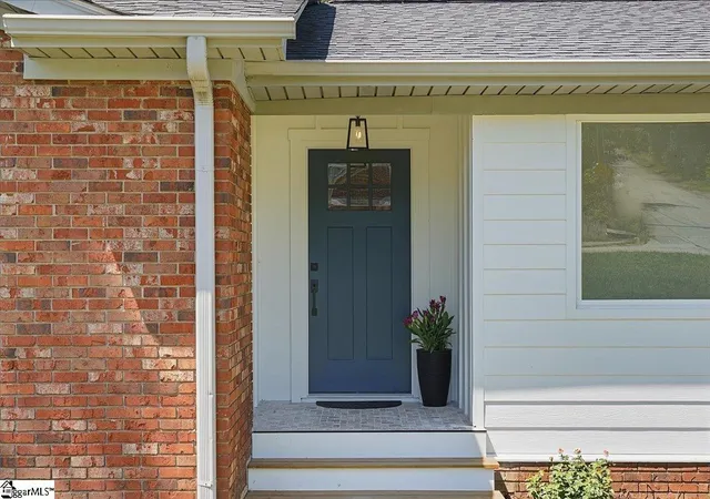 Photo 3 of Single family home for sale at 200 Worley Rd, Greenville, SC 29609 | MLS# 1598080 | Listing updated on 2026-08-17