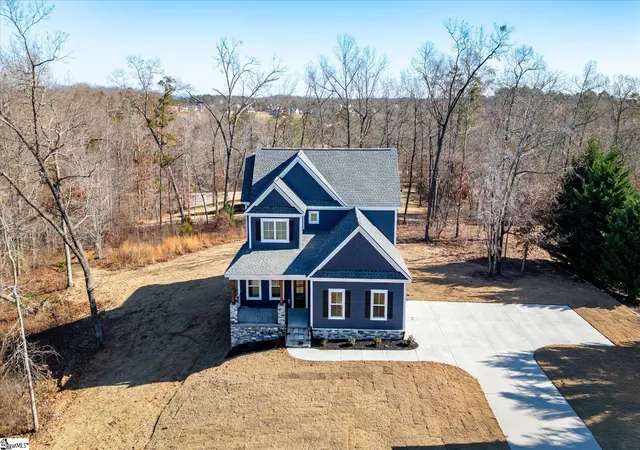 Photo 1 of Single family home for sale at 408 Falcons Lair West Dr, Walhalla, SC 29691 | MLS# 1580938 | Listing updated on 2026-09-04