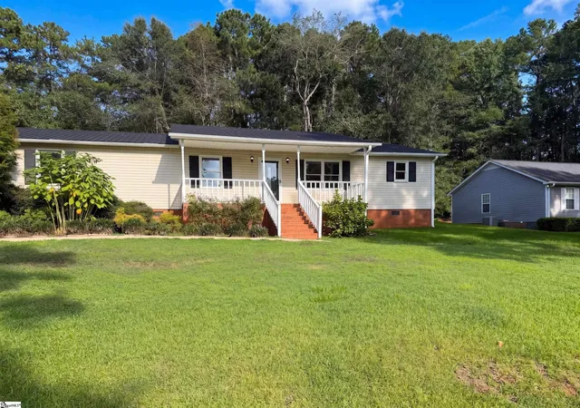 Photo 1 of Sale Pending at 106 Hilltop Rd, Laurens, SC 29360 | MLS# 1601470 | Listing updated on 2026-09-10