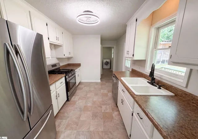 Photo 2 of Sale Pending at 106 Hilltop Rd, Laurens, SC 29360 | MLS# 1601470 | Listing updated on 2026-09-10