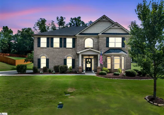 Photo 3 of Single family home for sale at 122 James Lake Wy, Easley, SC 29642 | MLS# 1600320 | Listing updated on 2026-08-10