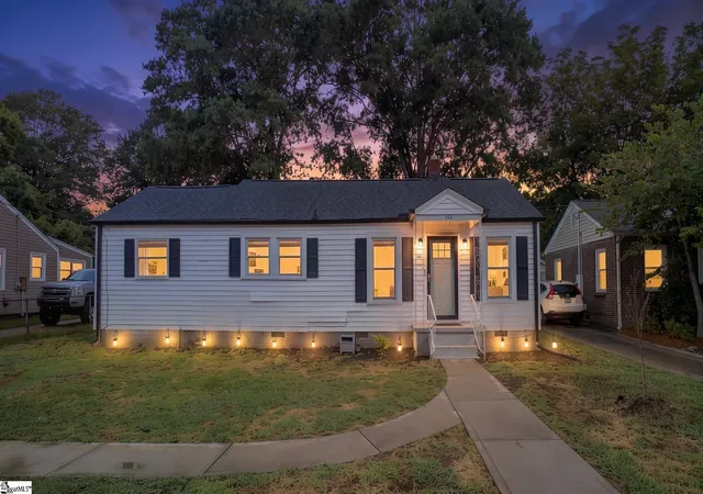 Photo 2 of Single family home for sale at 405 Perry Rd, Greenville, SC 29609 | MLS# 1599195 | Listing updated on 2026-08-27