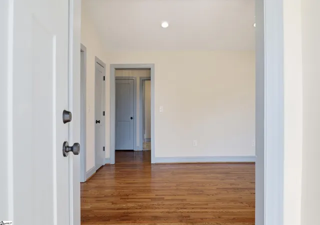 Photo 4 of Single family home for sale at 4 Wembley Rd, Greenville, SC 29607 | MLS# 1586327 | Listing updated on 2026-06-08