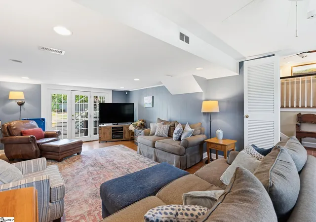 Homes for sale in Greenville, SC | 803 Parkins Mill Rd, Greenville, SC 29607 | MLS# 1590634