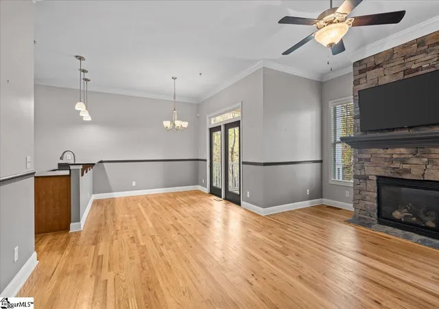 3rd image of 10 Edge Ct, Greenville, SC 29609