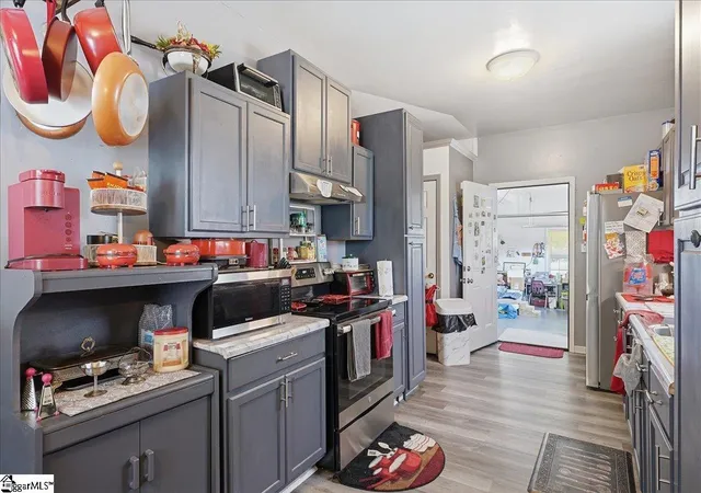 Photo 3 of Single family home for sale at 185 Williams Dr, Campobello, SC 29322 | MLS# 1600288 | Listing updated on 2026-09-11