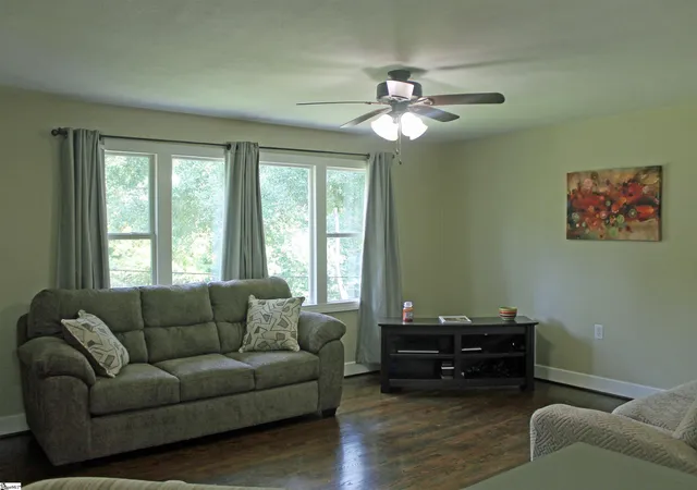 Photo 2 of Single family home for sale at 1117 Farrs Bridge Rd, Greenville, SC 29611 | MLS# 1597500 | Listing updated on 2026-07-30