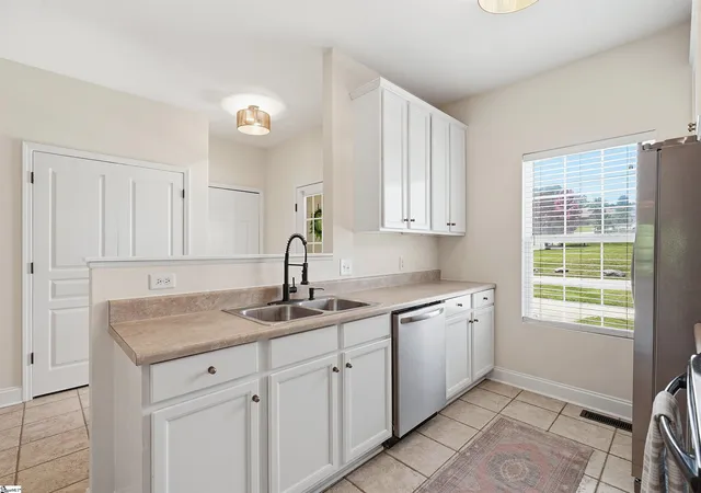Photo 3 of Townhouse for sale at 523 E Perkins Creek Rd, Seneca, SC 29678 | MLS# 1598323 | Listing updated on 2026-09-03