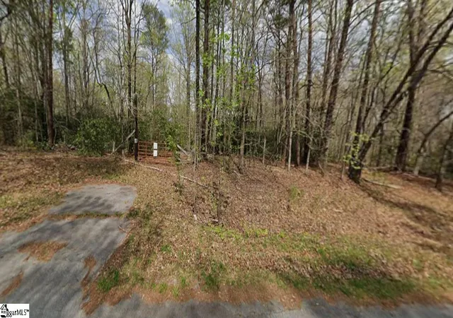 Photo 2 of Sale Pending at 239 Sweetbriar Wy, Easley, SC 29640 | MLS# 1601044 | Listing updated on 2026-08-22