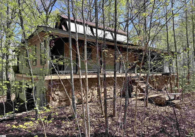 Photo 3 of Sale Pending at 239 Sweetbriar Wy, Easley, SC 29640 | MLS# 1601044 | Listing updated on 2026-08-22