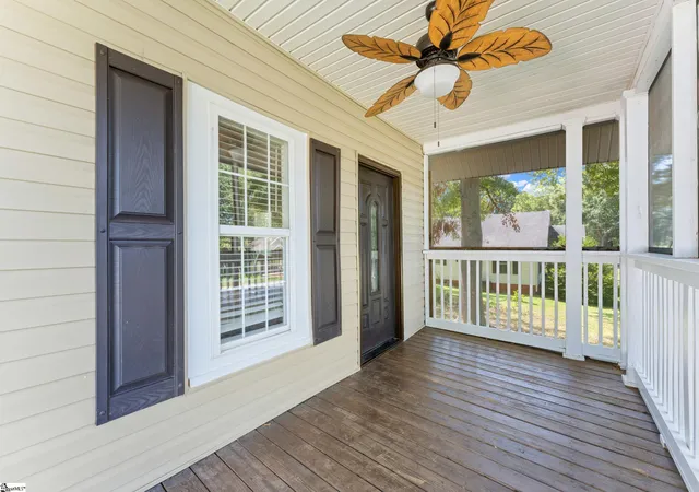 Photo 4 of Single family home for sale at 201 Beattie St, Simpsonville, SC 29681 | MLS# 1601929 | Listing updated on 2026-10-07