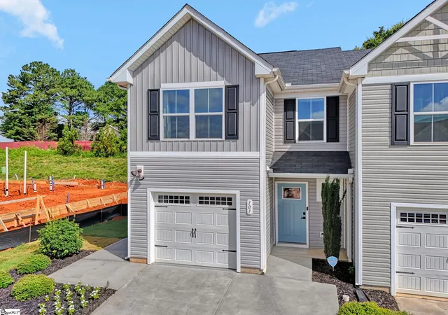 Photo 2 of Townhouse for sale at 101 Sarnesfield Wy, Greenville, SC 29605 | MLS# 1596383 | Listing updated on 2026-07-01