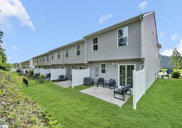 Photo 3 of Townhouse for sale at 101 Sarnesfield Wy, Greenville, SC 29605 | MLS# 1596383 | Listing updated on 2026-07-01