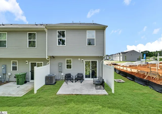 Photo 4 of Townhouse for sale at 101 Sarnesfield Wy, Greenville, SC 29605 | MLS# 1596383 | Listing updated on 2026-07-01