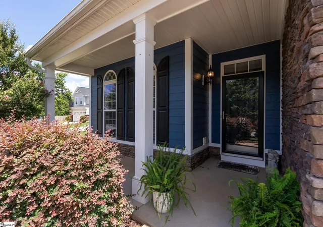 Photo 3 of Single family home for sale at 12 Weston Brook Wy, Greenville, SC 29607 | MLS# 1598456 | Listing updated on 2026-09-11