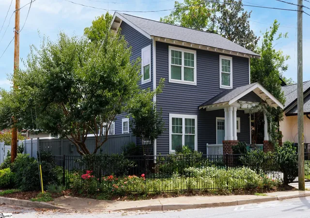 Photo 2 of Single family home for sale at 501 Anderson St, Greenville, SC 29601 | MLS# 1602100 | Listing updated on 2026-08-31