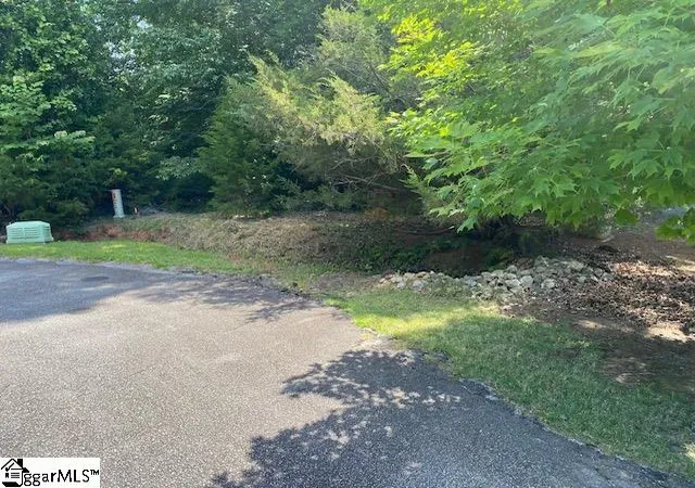 18th image of 102 Peninsula Dr, Laurens, SC 29360 | MLS# 1592343