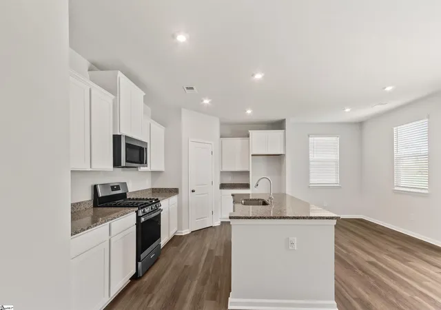 Photo 4 of Single family home for sale at 116 River Knoll Dr #LOT 1052, Easley, SC 29640 | MLS# 1600565 | Listing updated on 2026-08-23