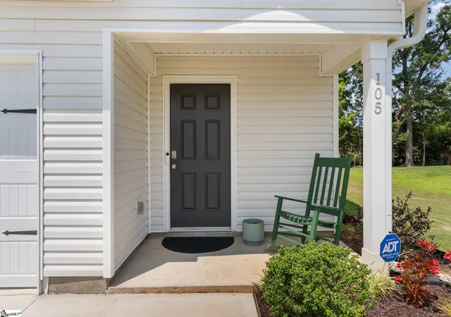 Photo 2 of Sale Pending at 105 Brooks Rd, Laurens, SC 29360 | MLS# 1600678 | Listing updated on 2026-09-14